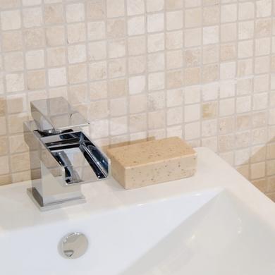 White Travertine Tumbled Wall/Floor Mosaic Tile