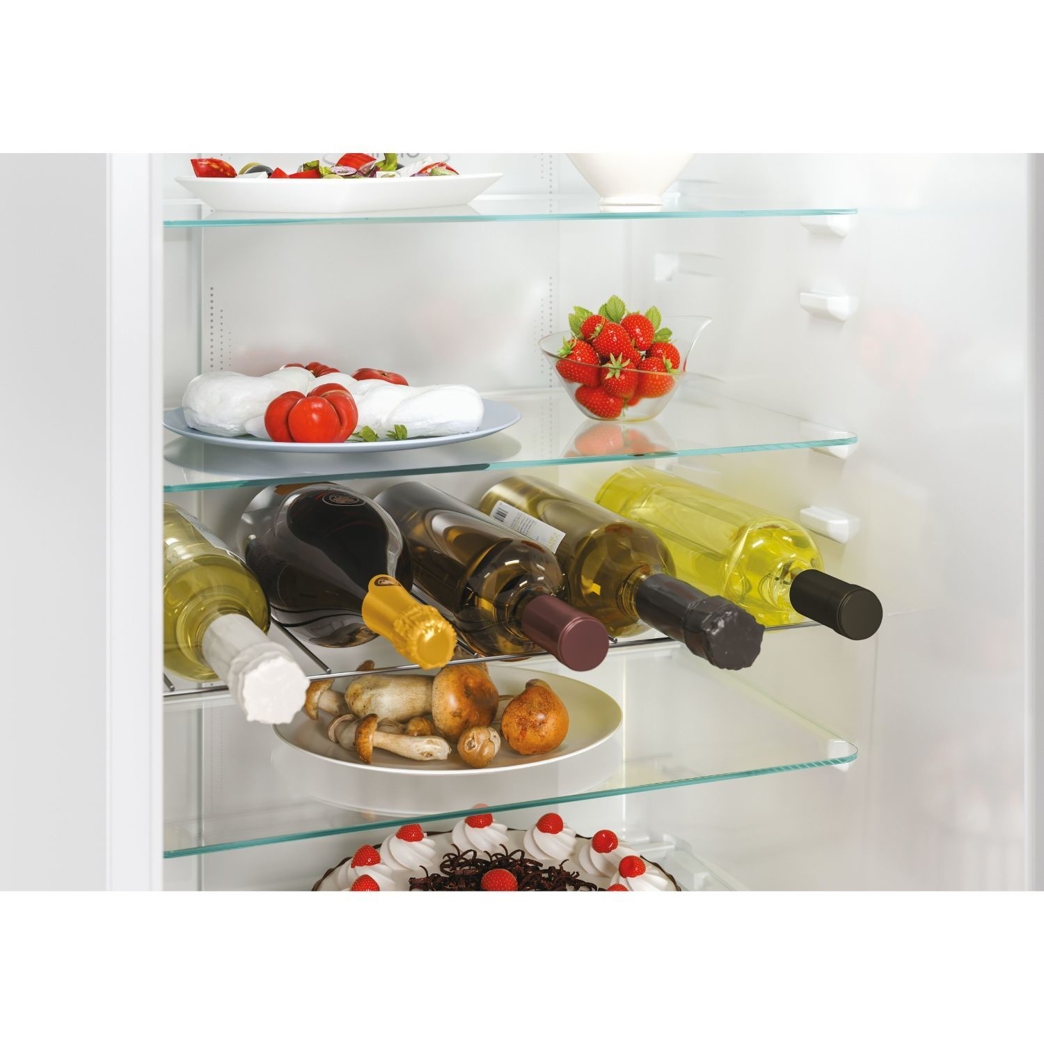 Candy 248 Litre 70/30 Integrated Fridge Freezer Candy 248 Litre 70/30 Integrated Fridge Freezer