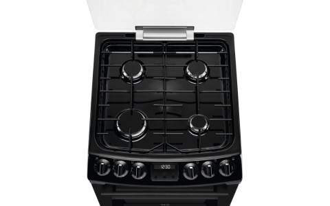 Gas hob with glass lid.