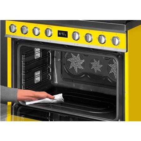 Smeg Portofino 90cm Pyrolytic Induction Range Cooker - Yellow