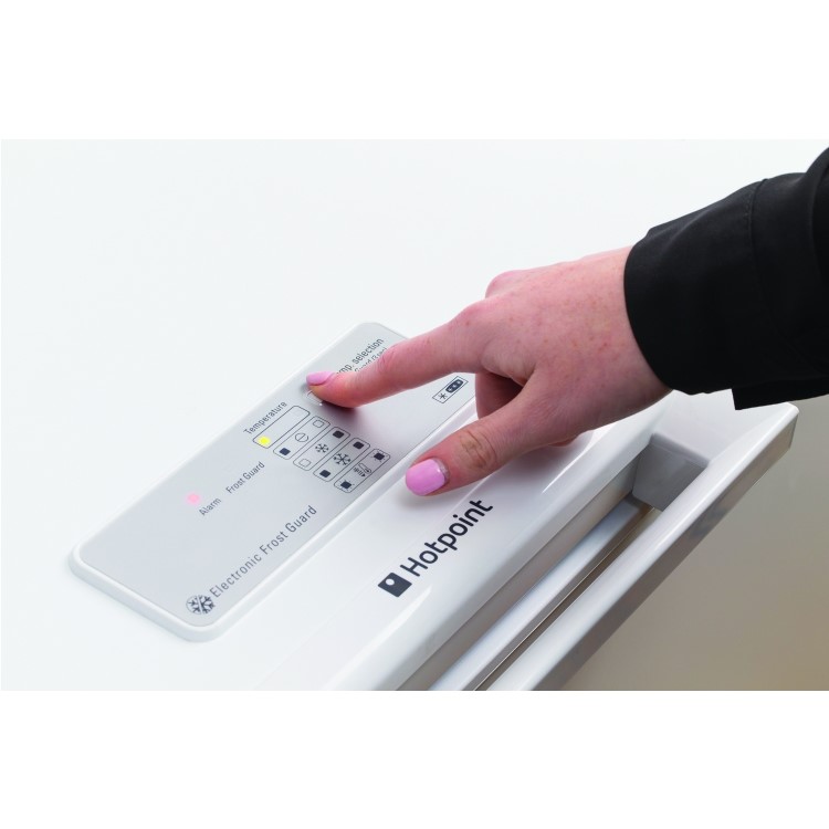 GRADE A2 - Hotpoint CS1A400HFMFA Low Frost 141cm Wide 390L Chest Freezer - White