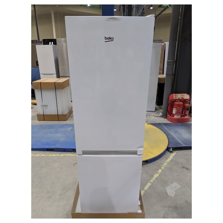 Refurbished Beko CSG3571W Freestanding 262 Litre 60/40 Fridge Freezer