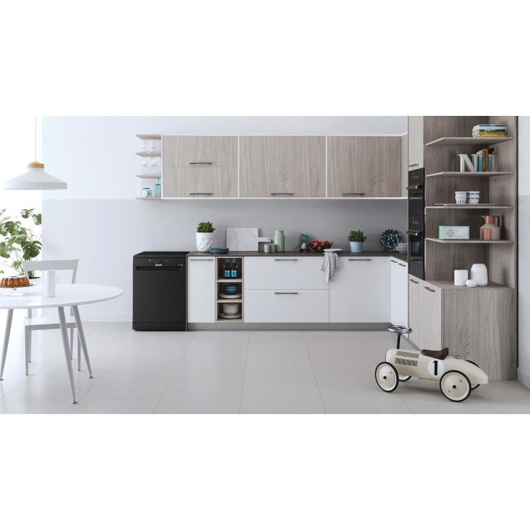 Refurbished Indesit D2FHK26BUK 14 Place Freestanding Dishwasher Black