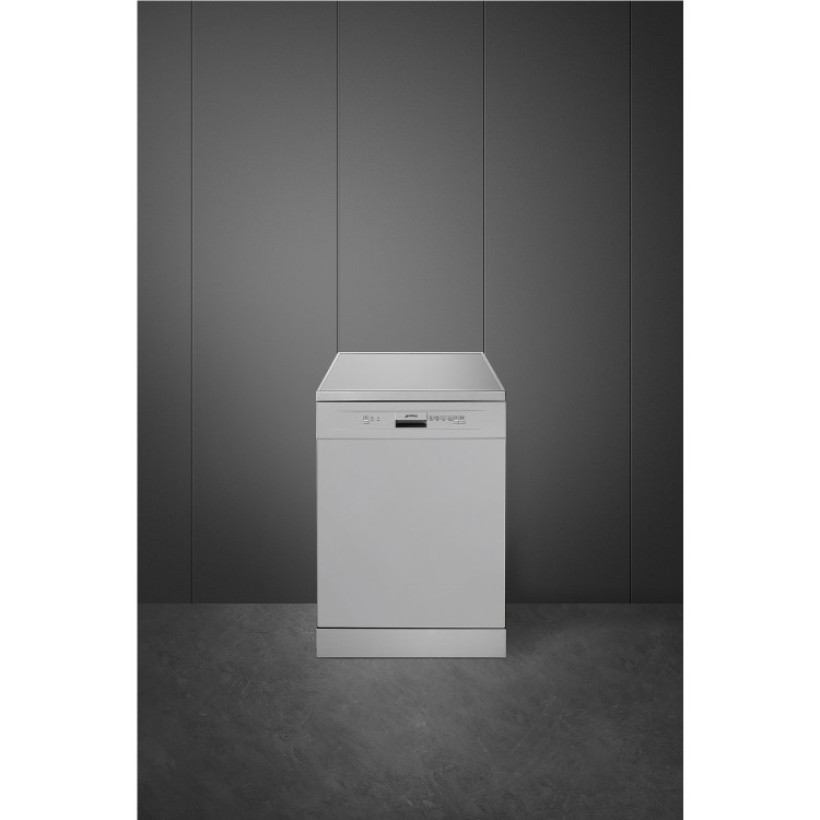 Smeg Freestanding Dishwasher - Silver