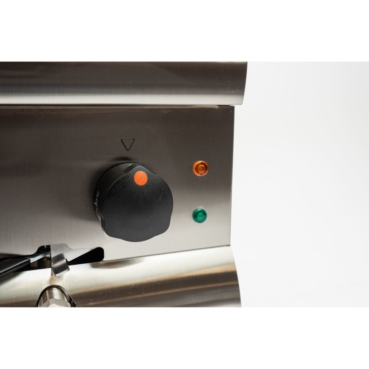 Lincat DF33 Silverlink 600 Single Tank Countertop Fryer - 1 Basket, 7.5 Ltr, Plug in