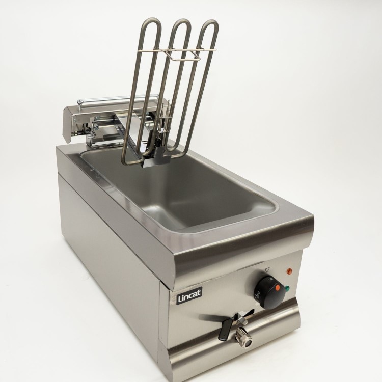 Lincat DF33 Silverlink 600 Single Tank Countertop Fryer - 1 Basket, 7.5 Ltr, Plug in