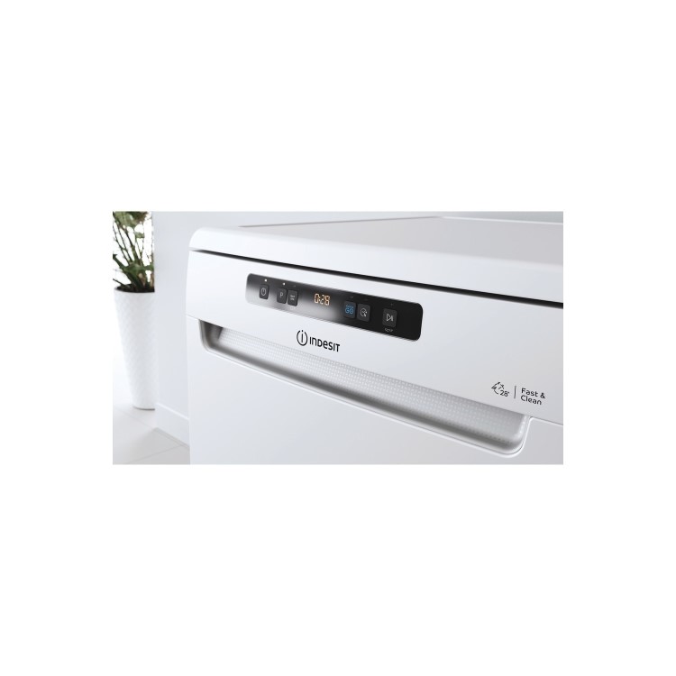 Indesit Fast&Clean Freestanding Dishwasher - D-Rated White