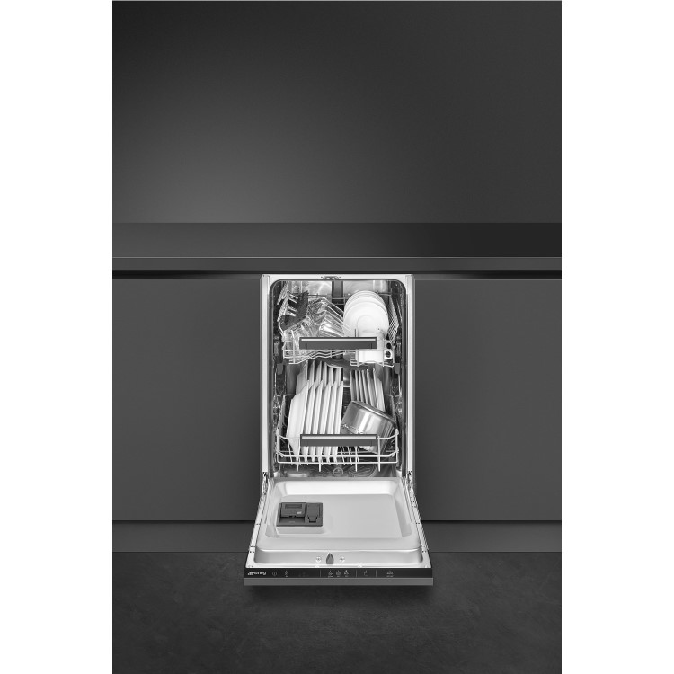 Smeg Universal Integrated Slimline Dishwasher - Black control panel