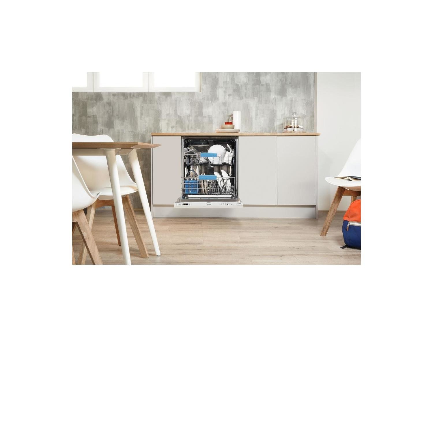 INDESIT Extra DIFP8T96Z 14 Place Fully Integrated Dishwasher with Quick