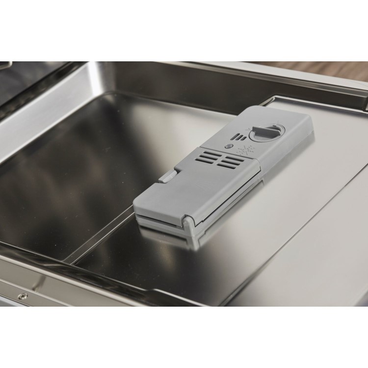 De Santii Integrated Slimline Dishwasher - Silver control panel 