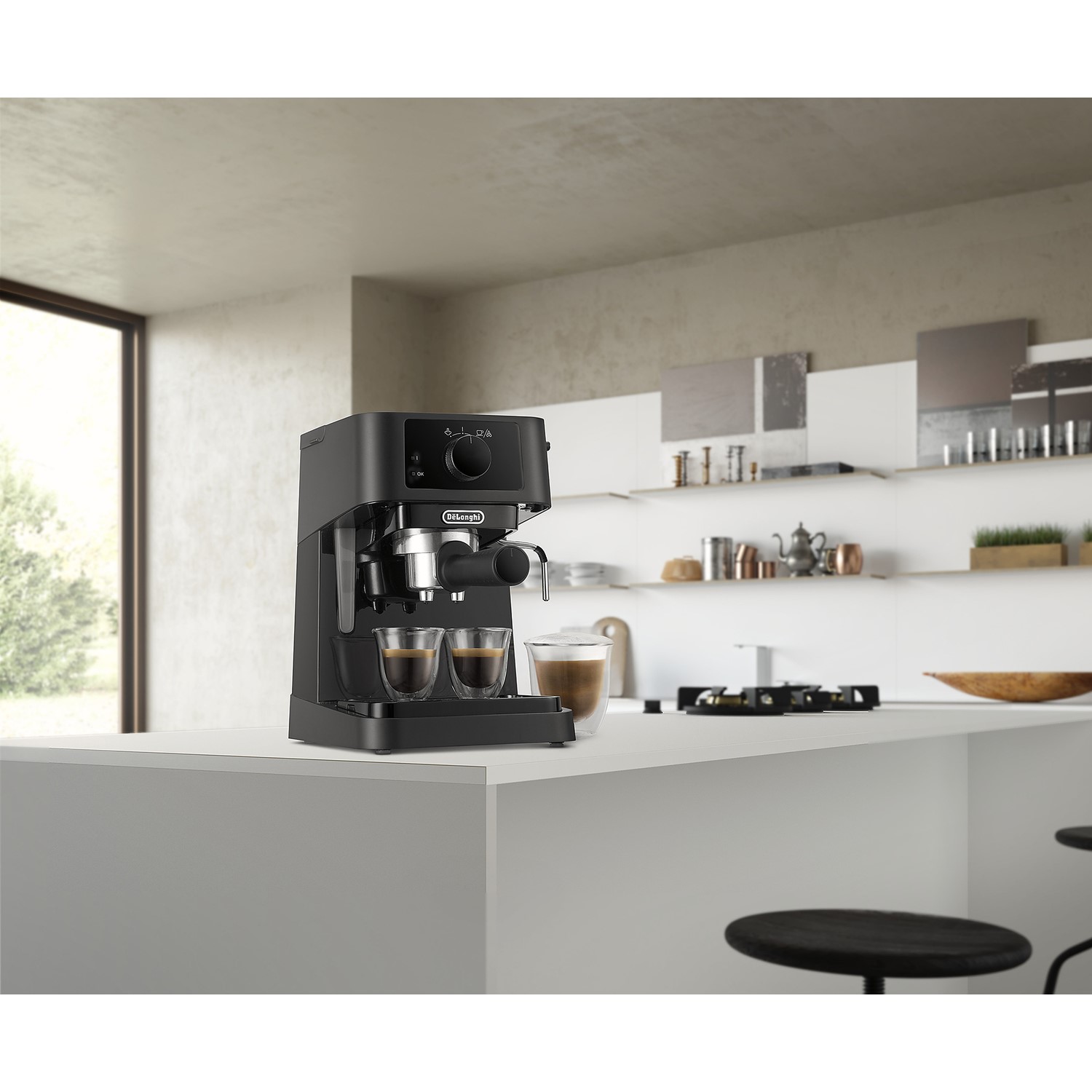 Delonghi Stilosa Manual Espresso Freestanding Coffee Machine with Milk
