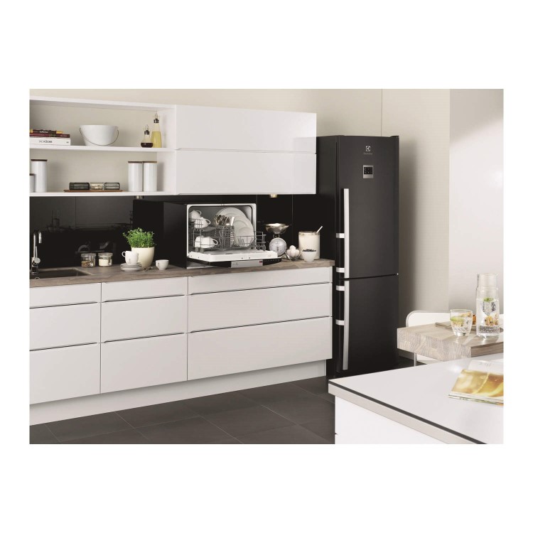 Electrolux EN3487AOY Freestanding Fridge Freezer - Black