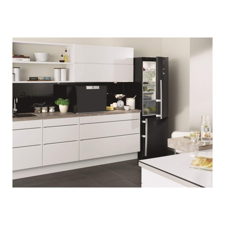 Electrolux EN3487AOY Freestanding Fridge Freezer - Black