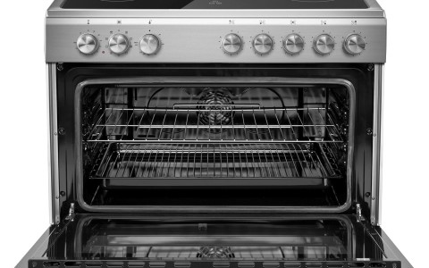 101L capacity oven.