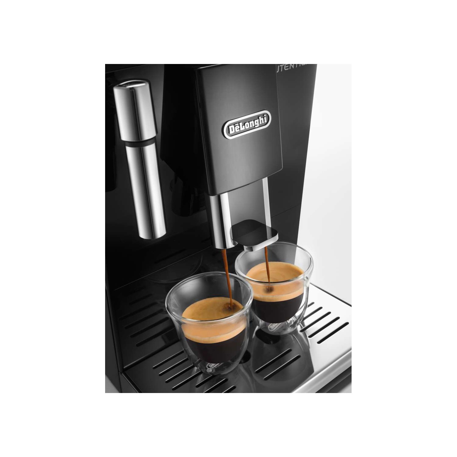 The DeLonghi Autentica ETAM B super-automatic coffee maker: the