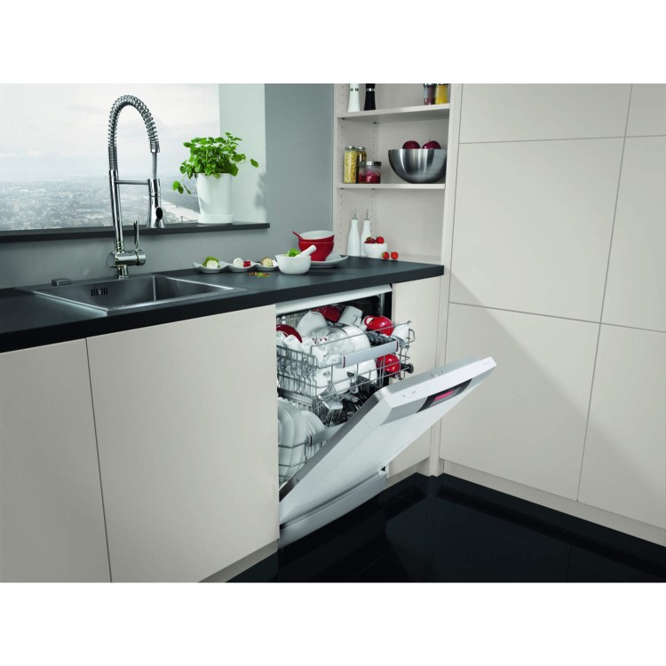 AEG F99009W0P SensorLogic ProClean 12 Place Freestanding Dishwasher White