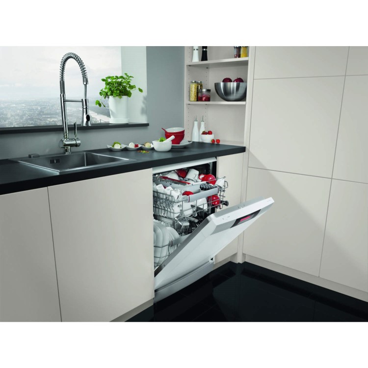AEG F99009W0P SensorLogic ProClean 12 Place Freestanding Dishwasher White