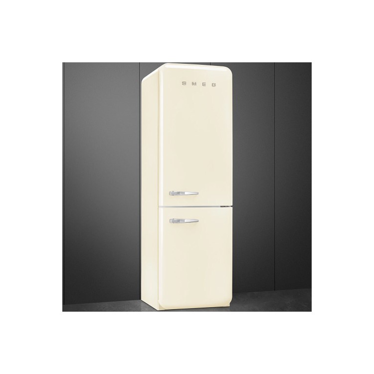GRADE A3 - Smeg FAB32RCR3UK Fifties Style Frost Free Right Hand Hinge Freestanding Fridge Freezer - Cream