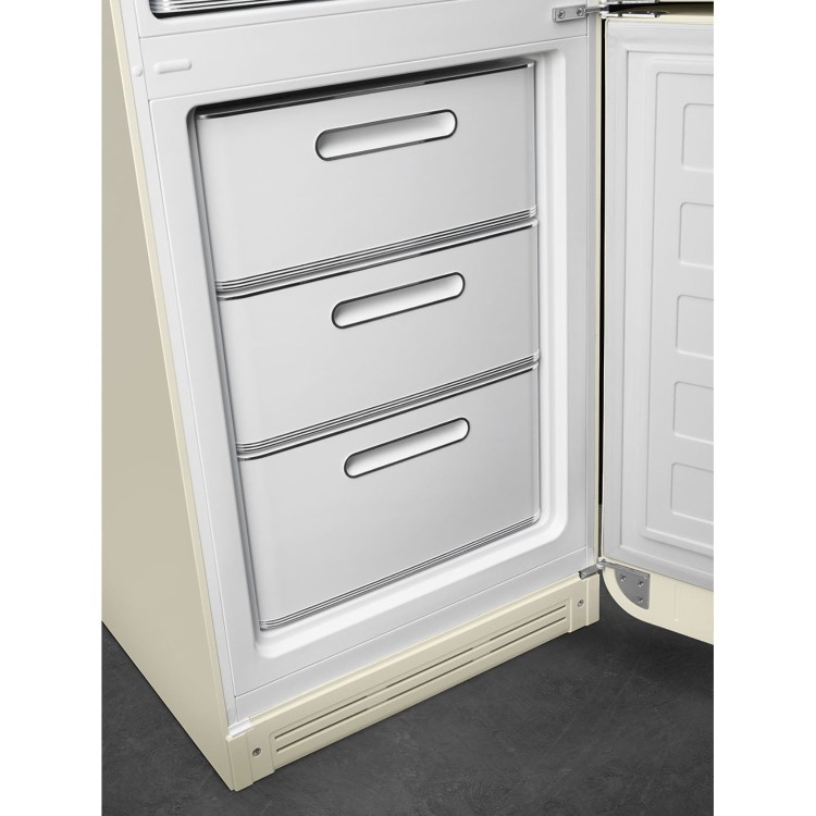 Smeg 331 Litre Fifties Style Right Hand Hinge 70/30 Fridge Freezer - Cream