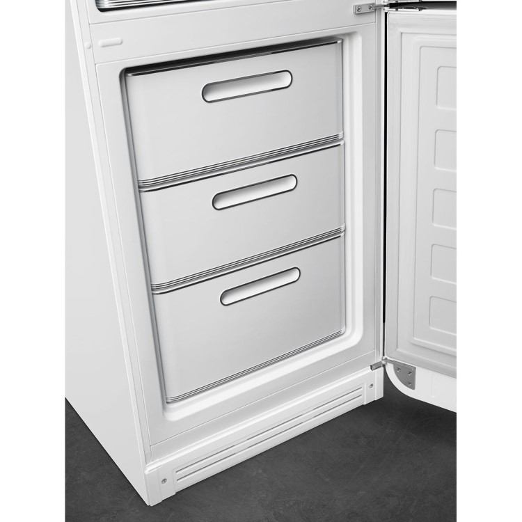 Smeg 331 Litre Fifties Style Right Hand Hinge 70/30 Fridge Freezer - White