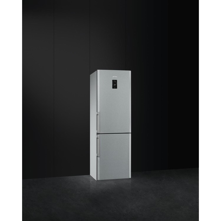 GRADE A2 - Smeg FC370X2PE 70/30 Frost Free Freestanding Fridge Freezer - Stainless Steel