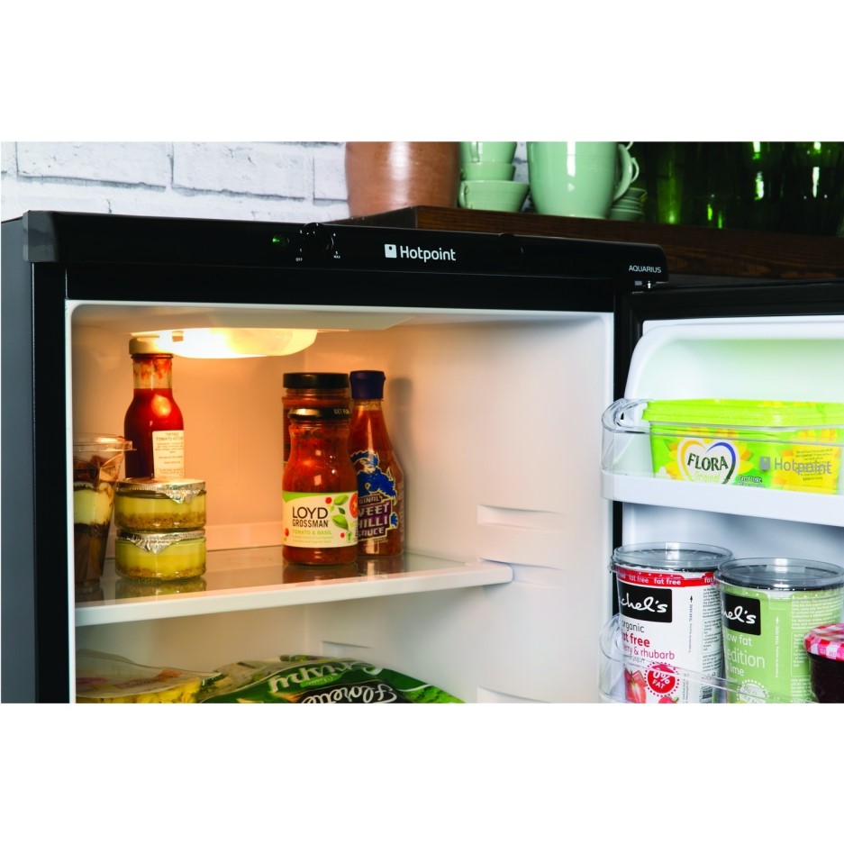 Hotpoint FFAA52K Ice Diamond Freestanding Fridge Freezer ...