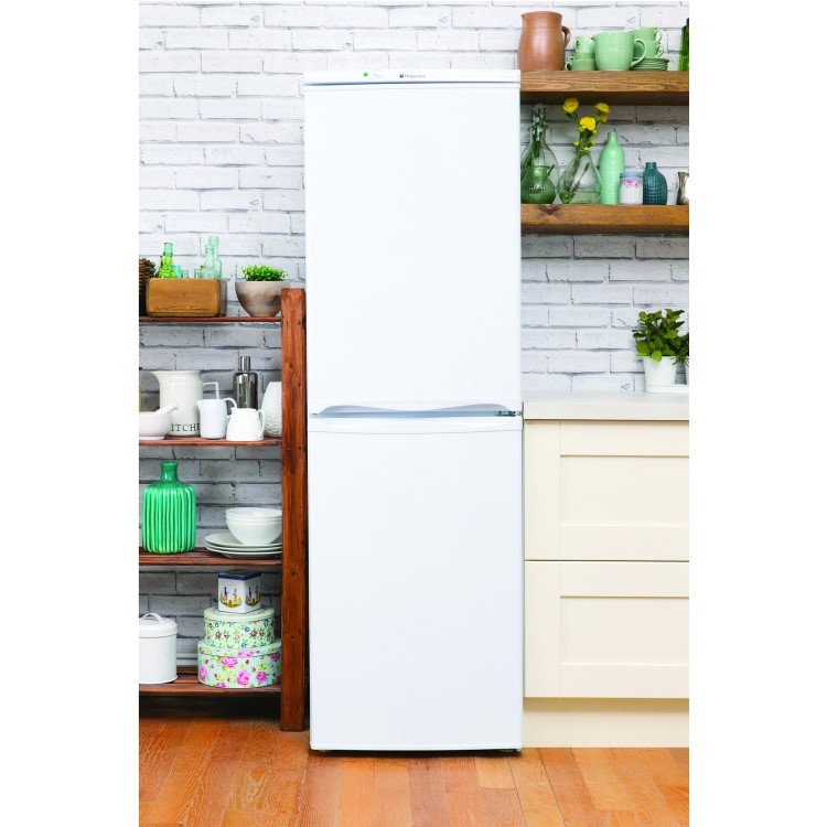 GRADE A3 - Hotpoint FFAA52P Frost Free Ice Diamond Freestanding Fridge Freezer Polar White