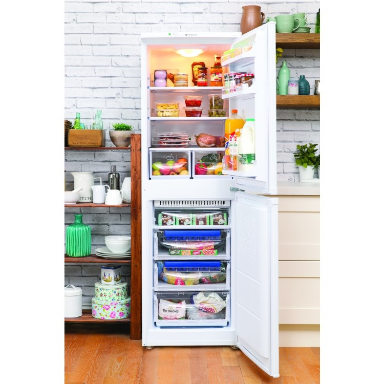 GRADE A3 - Hotpoint FFAA52P Frost Free Ice Diamond Freestanding Fridge Freezer Polar White