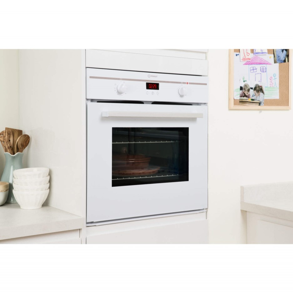 Indesit FIM33KAWH Fanned Electric Built In Single Oven with