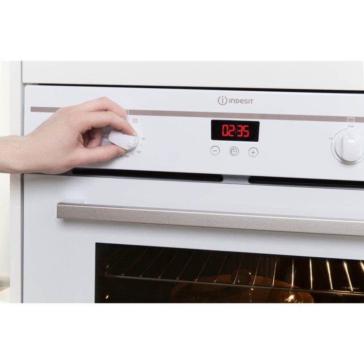 Indesit FIM33KAWH Fanned Electric Built In Single Oven with Programmable Timer in White