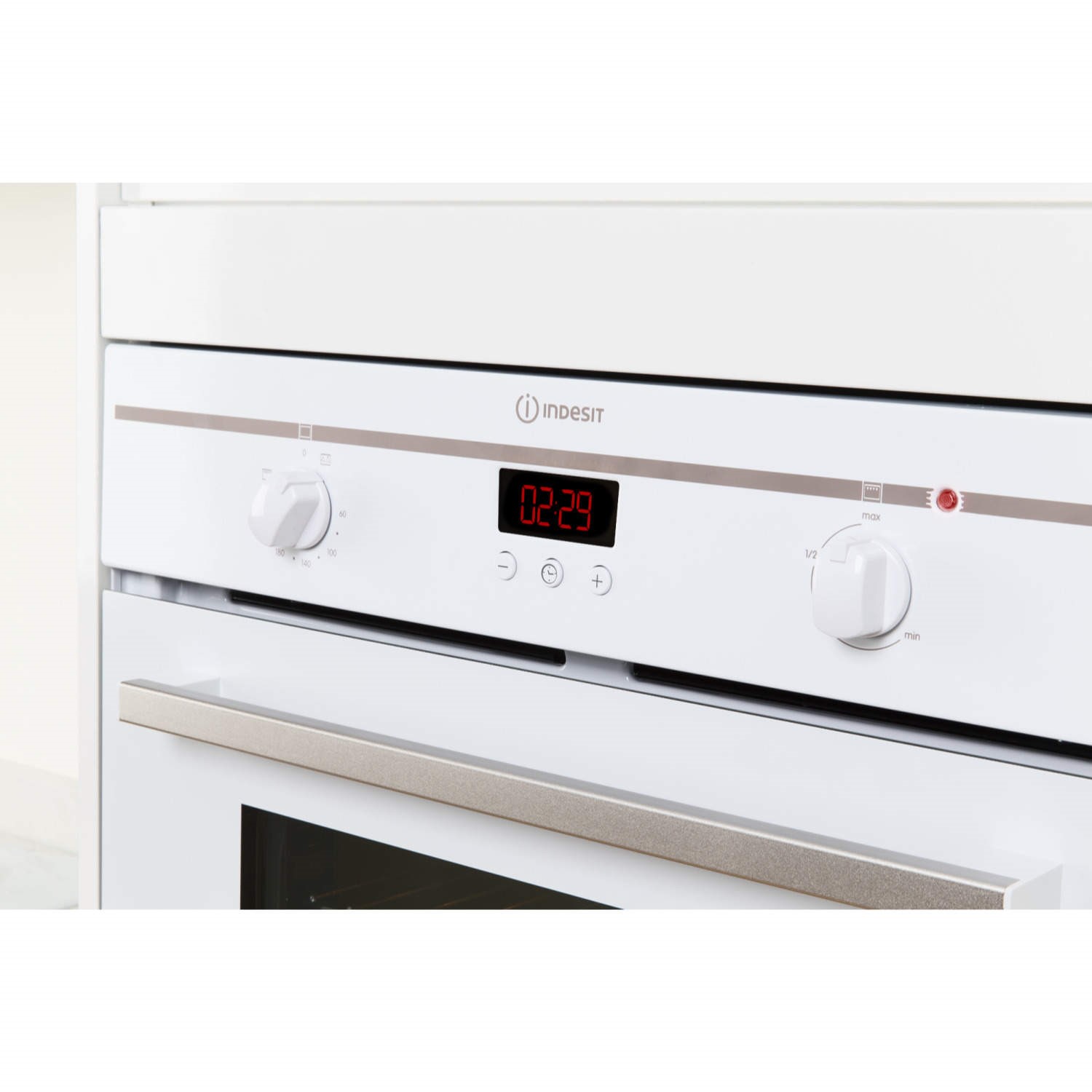 Indesit FIM33KAWH Fanned Electric Built In Single Oven with
