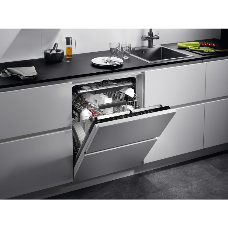 Refurbished AEG Series 7000 GlassCare FSE75737P 14 Place Fully Integrated Dishwasher