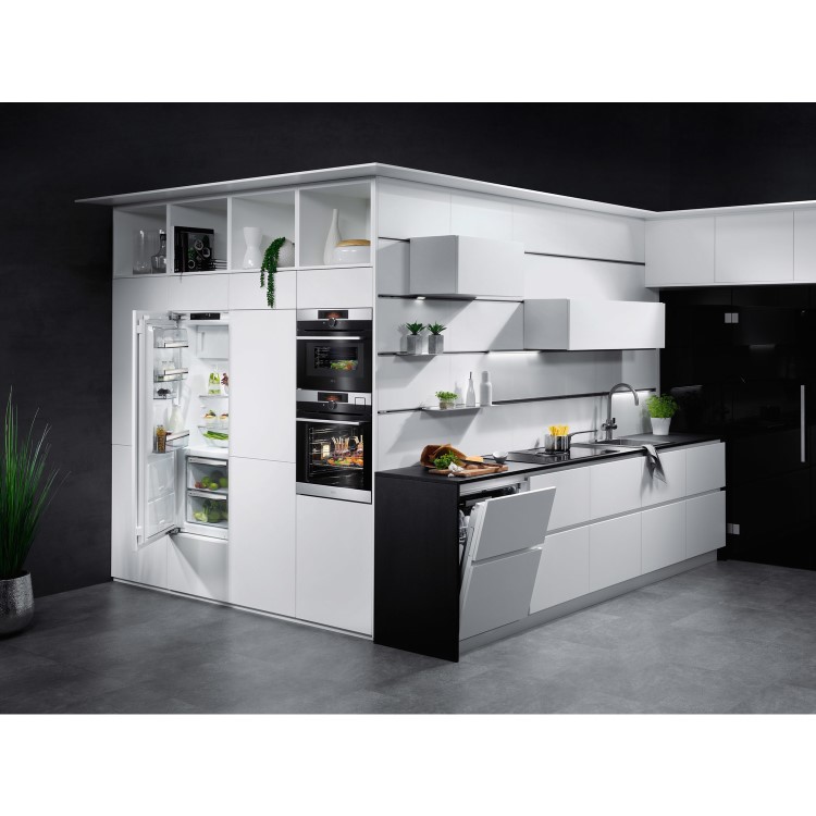 GRADE A1 - AEG FSS62800P Comfort Lift 13 Place Fully Integrated Dishwasher