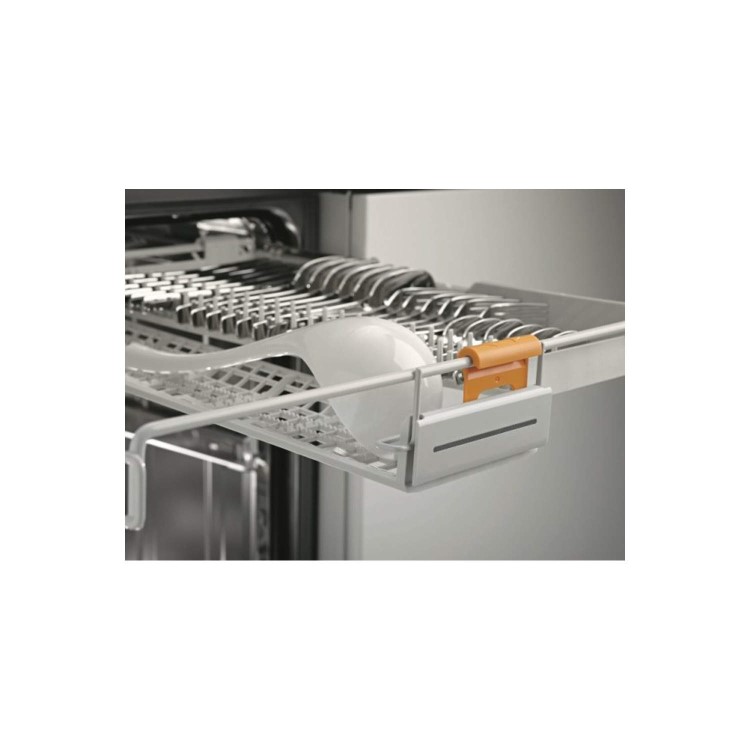 Miele G6200SC 13 Place Freestanding Dishwasher With 3D Cutlery Tray Brilliant White