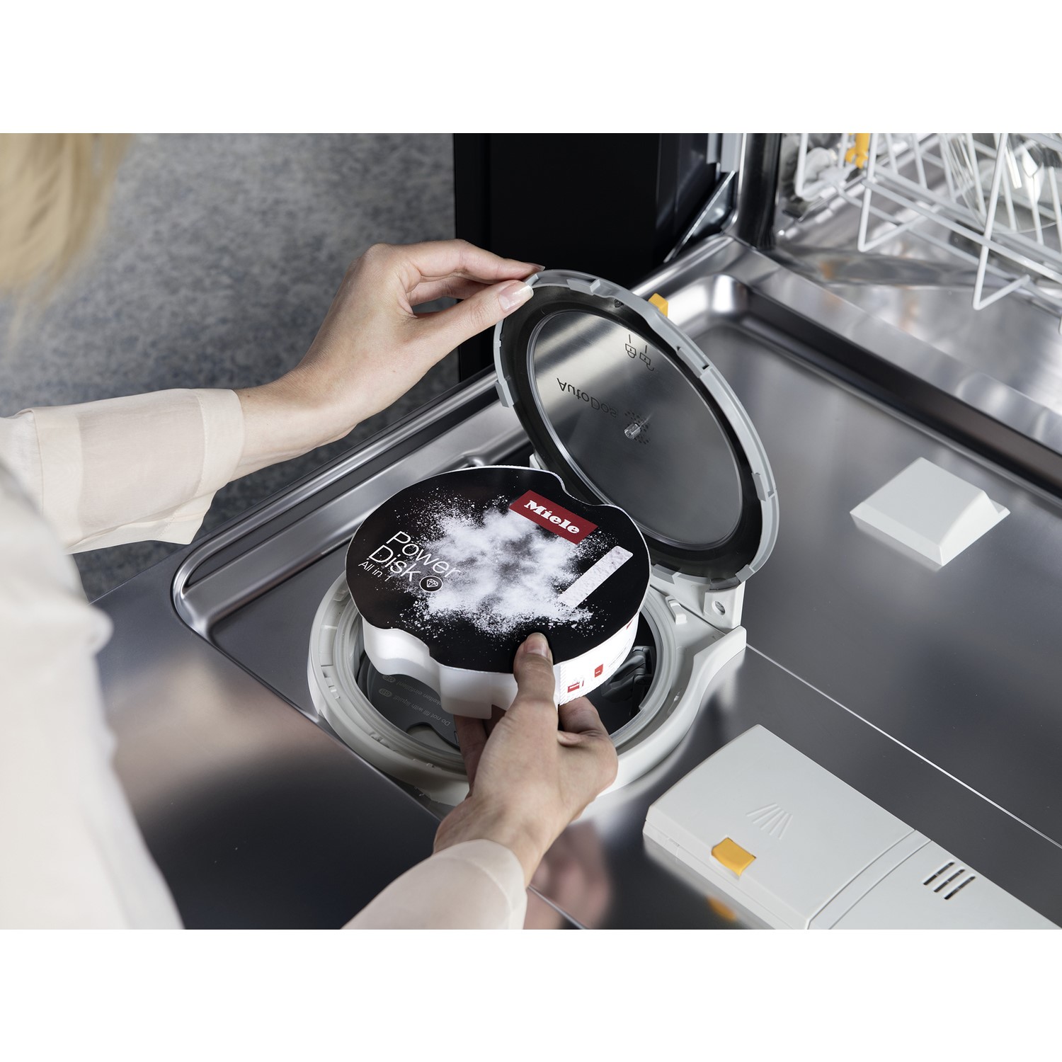 Refurbished Miele G7422SC 14 Place Freestanding Dishwasher White
