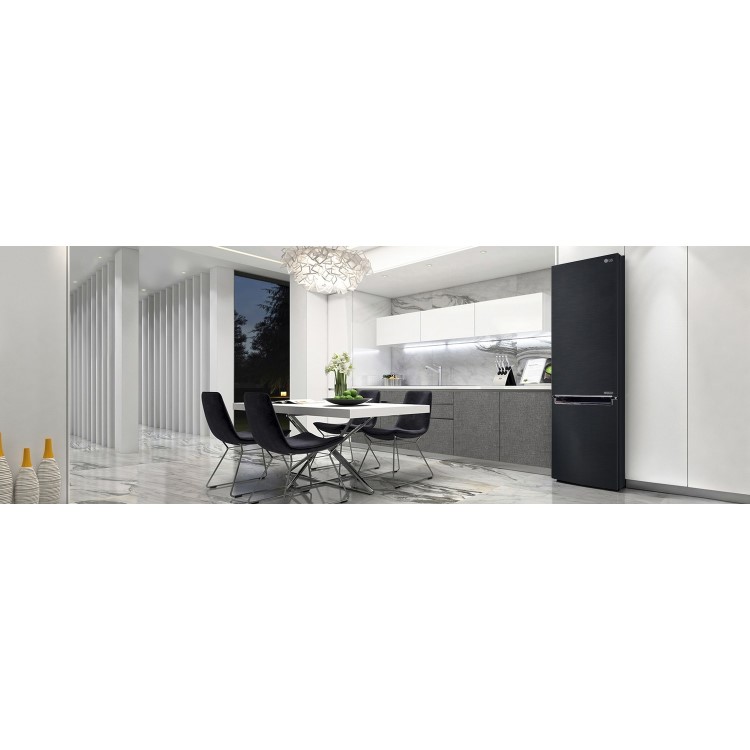 LG 384 Litre 70/30 Freestanding Fridge Freezer - Matte Black
