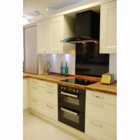 CDA GLSB71CBL 70cm Wide Black Curved Glass Splashback