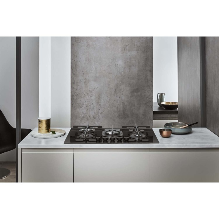 Whirlpool GOW7553NB W Collection 73cm Wide Five Burner Gas-on-glass Hob - Black Glass With Cast Iron Pan Stands