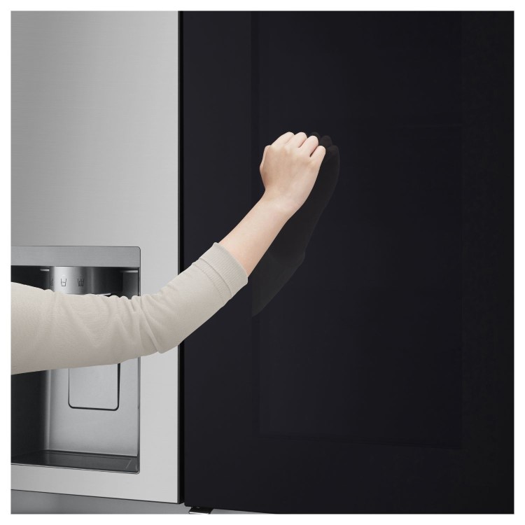 LG InstaView 628 Litre Side-By-Side American Fridge Freezer - Silver