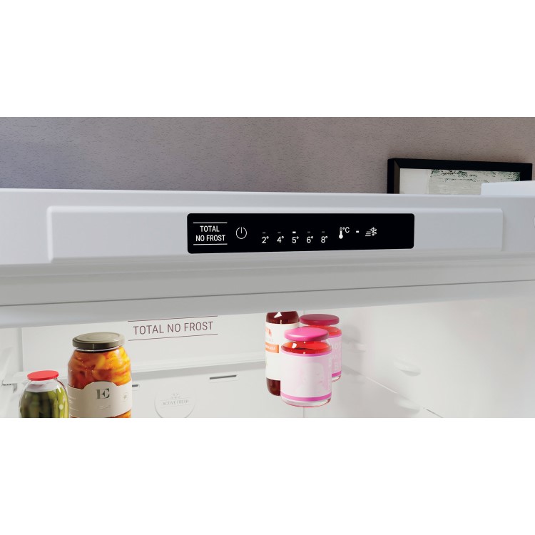 Hotpoint 335 Litre 60/40 Freestanding Fridge Freezer - White