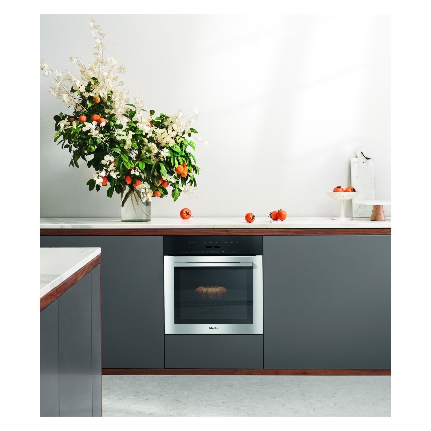 Refurbished Miele H7162BP Multifunction 60cm Single Built In Electric Oven with Pyrolytic Cleaning Stainless Steel
