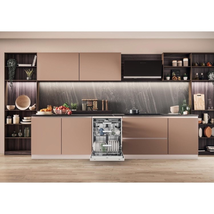 Refurbished Hotpoint H7FHS41UK 15 Place Freestanding Dishwasher White