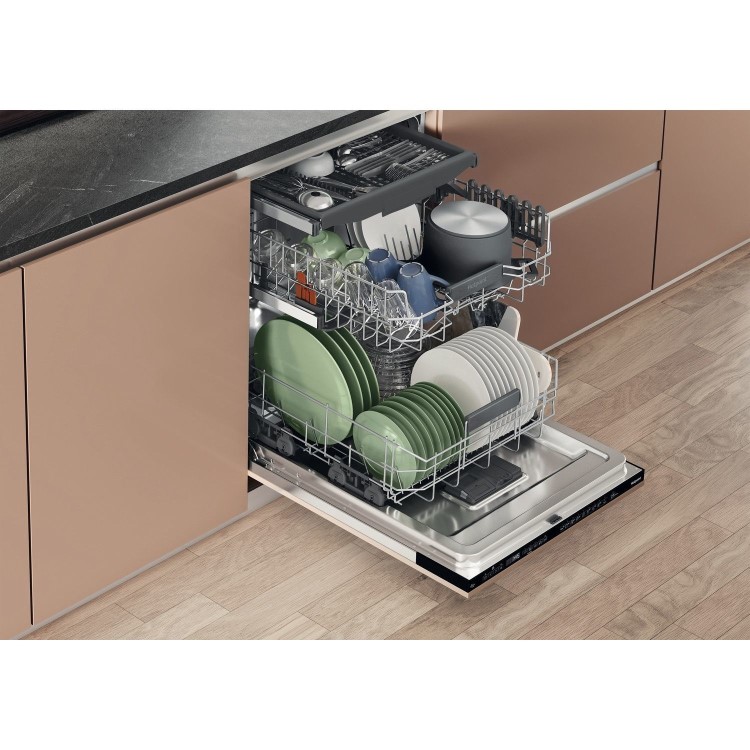 Hotpoint Maxi Space Integrated Dishwasher - B-Rated Black Control Panel