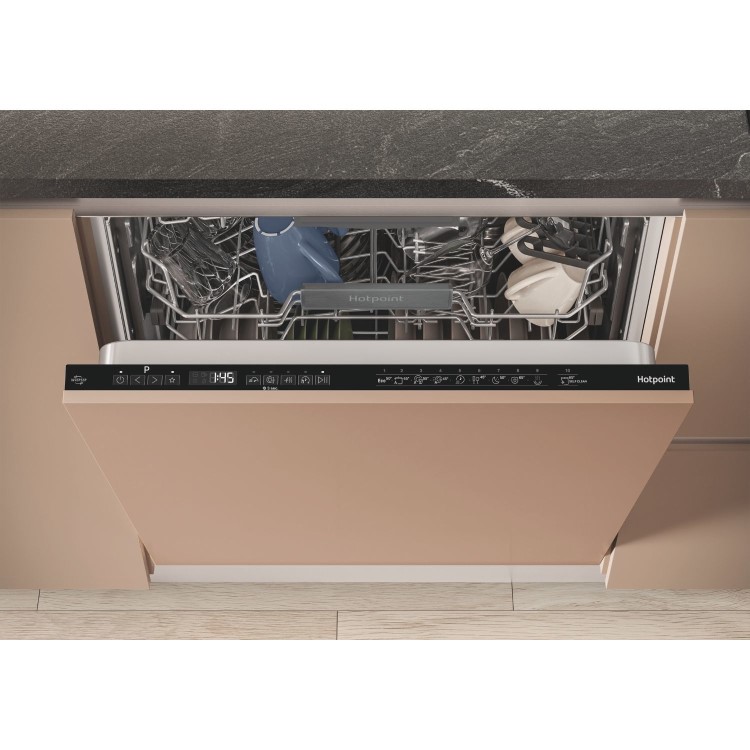 Hotpoint Maxi Space Integrated Dishwasher - C-Rated Black control panel