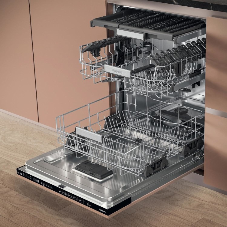 Refurbished Hotpoint H7IHP42LUK 15 Place Fully Integrated Dishwasher