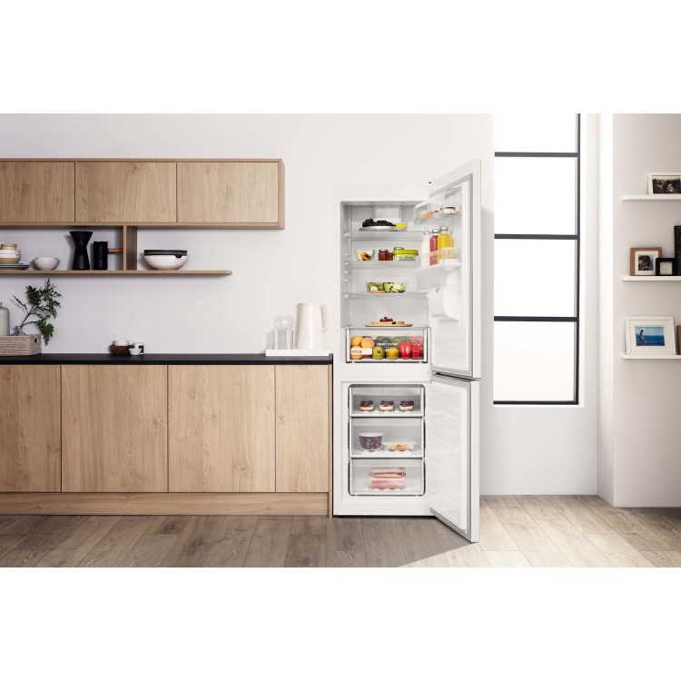 Hotpoint H8A1EWWTD 335 Litre Freestanding Fridge Freezer 60/40 Split Frost Free 59.5cm Wide - White