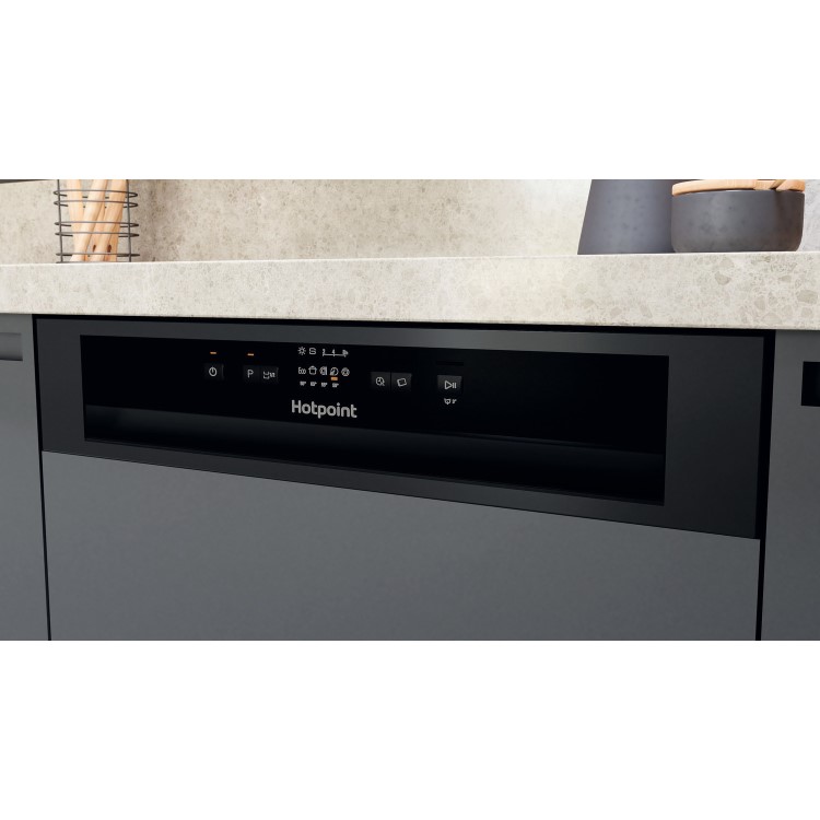 Hotpoint Aquarius 13 Place Settings Semi Integrated Dishwasher - Black