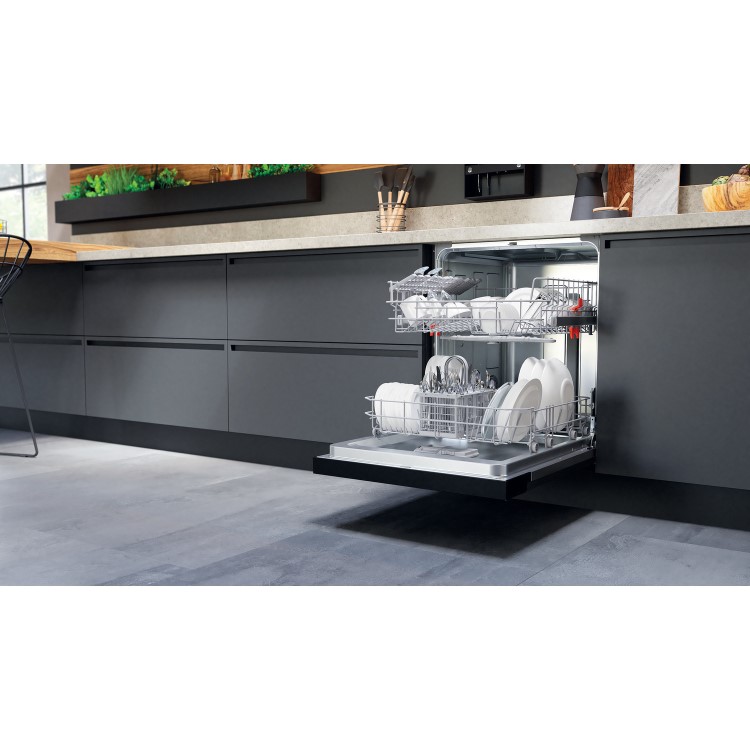 Hotpoint Aquarius 13 Place Settings Semi Integrated Dishwasher - Black