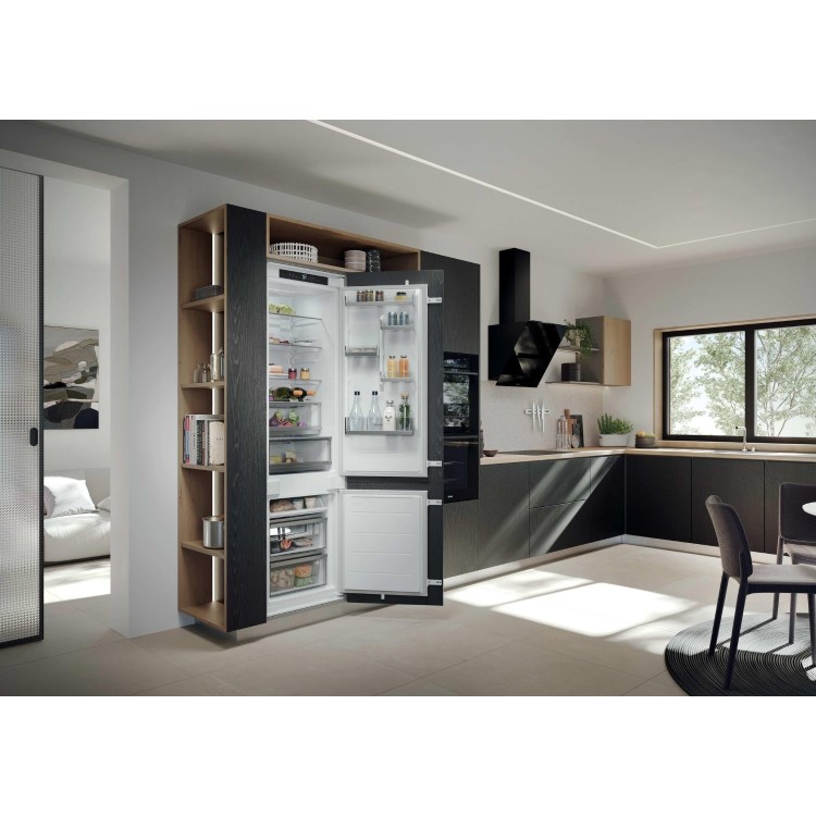 Haier Series 6 284 Litre 70/30 Integrated Fridge Freezer