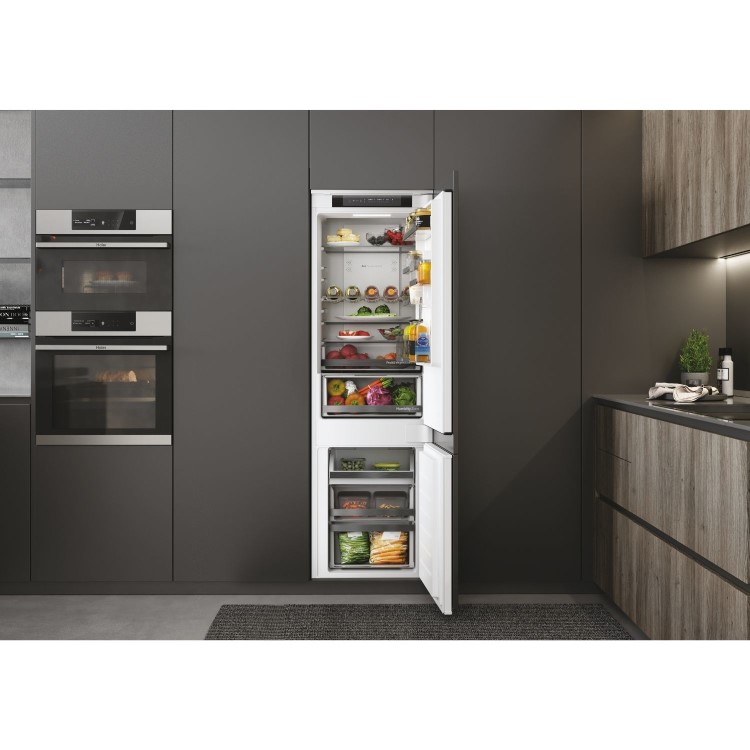 Refurbished Haier Series 6 248 Litre 70/30 Integrated Fridge Freezer